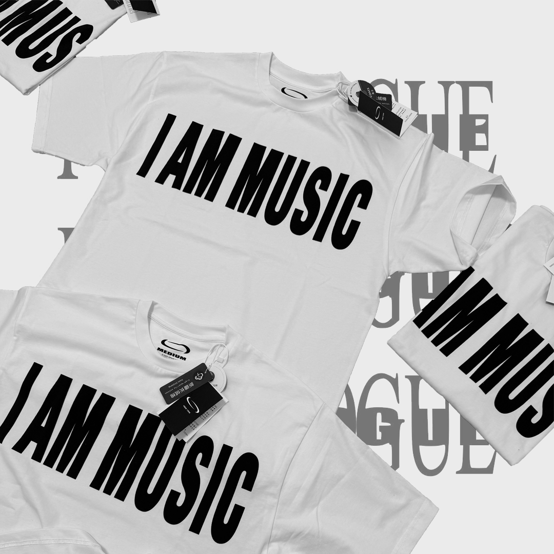 Camiseta “I am Music” Opium Merch